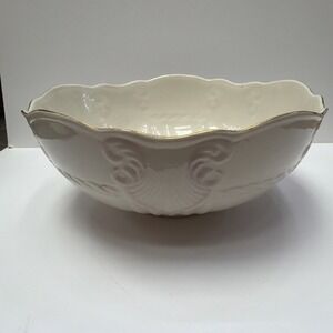 Vtg. Belleek Ireland Ivory Pink Scalloped Georgian Shell 9" Round Vegetable Bowl